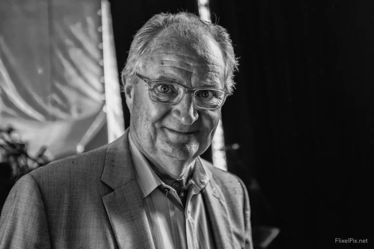 Jim Broadbent